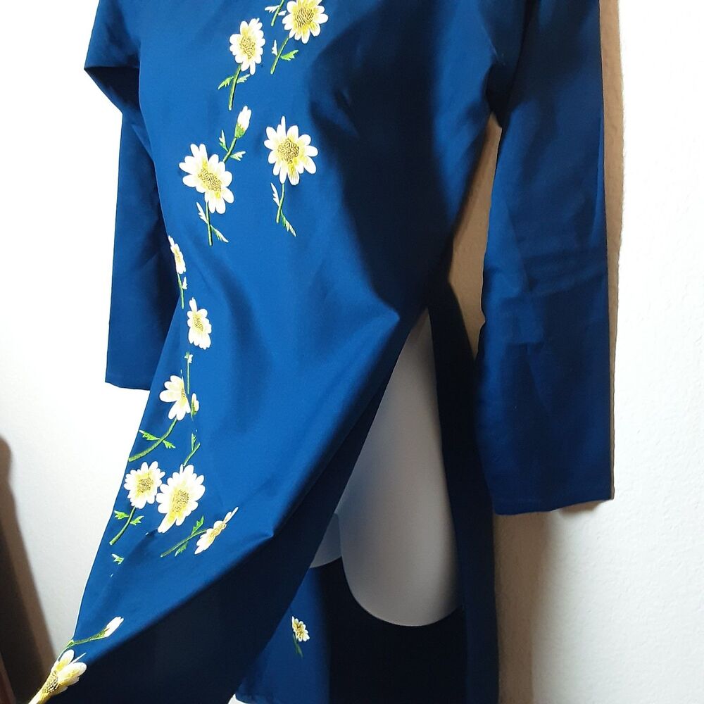 Floral Vietnamese Embroidered Long Blouse| Mandarin Collar